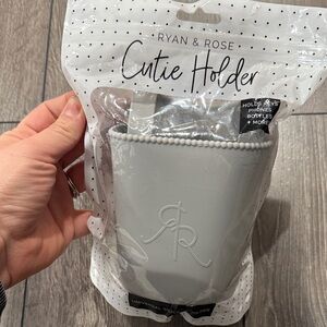 Ryan & Rose Gray Cutie Holder – Universal Silicone Pocket